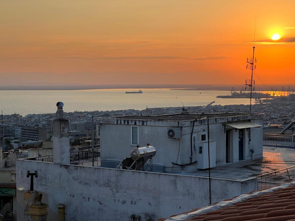 Sunset Apartment Salonicco Esterno foto