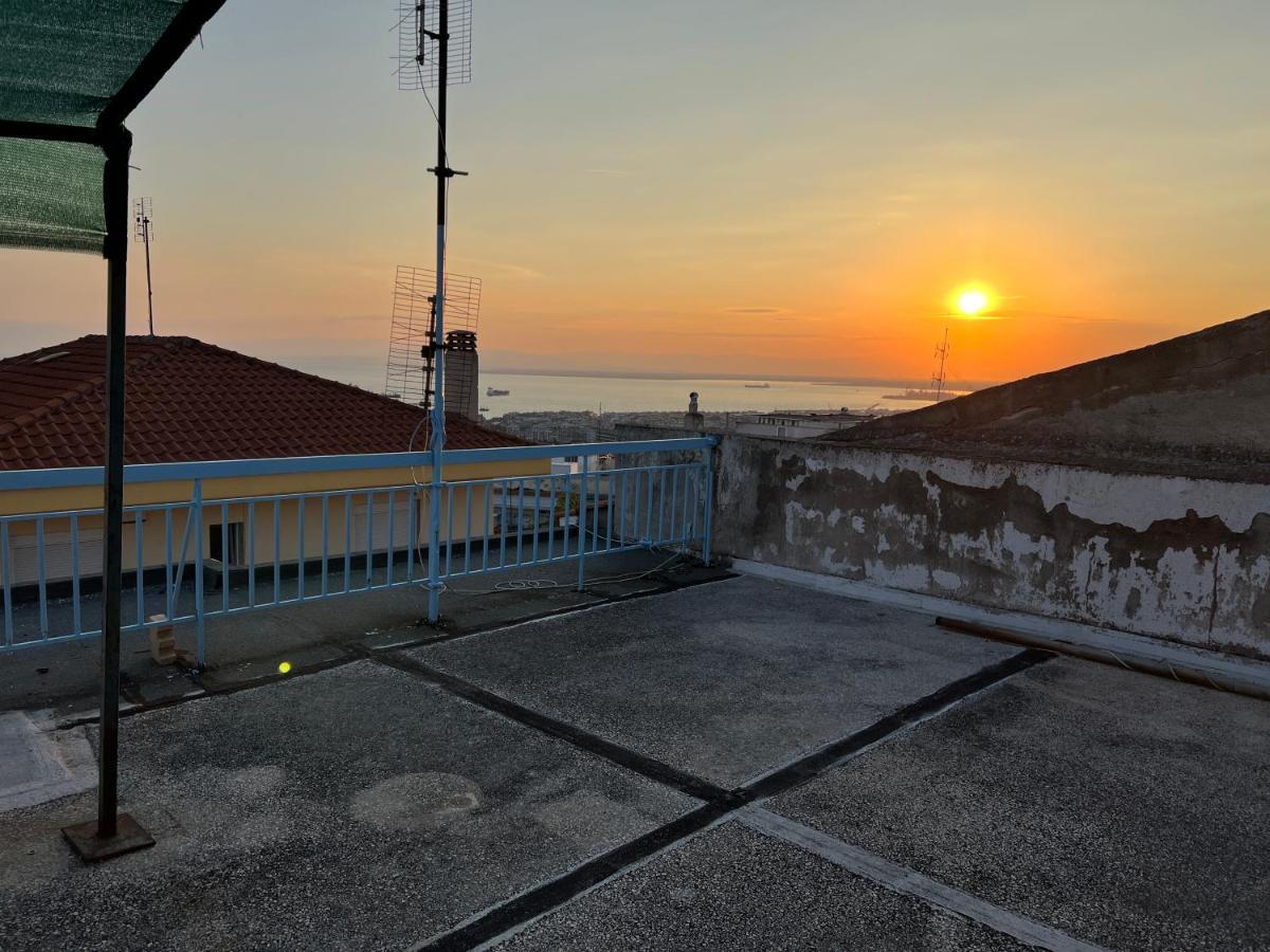 Sunset Apartment Salonicco Esterno foto